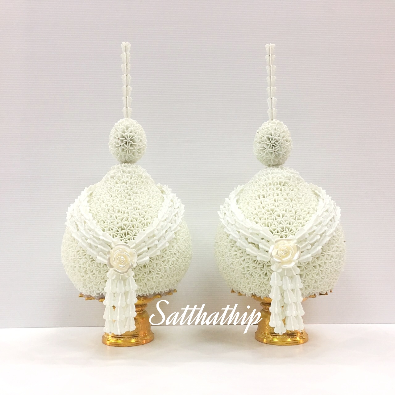 พานพุ่มดอกรักประดิษฐ์ [7"]