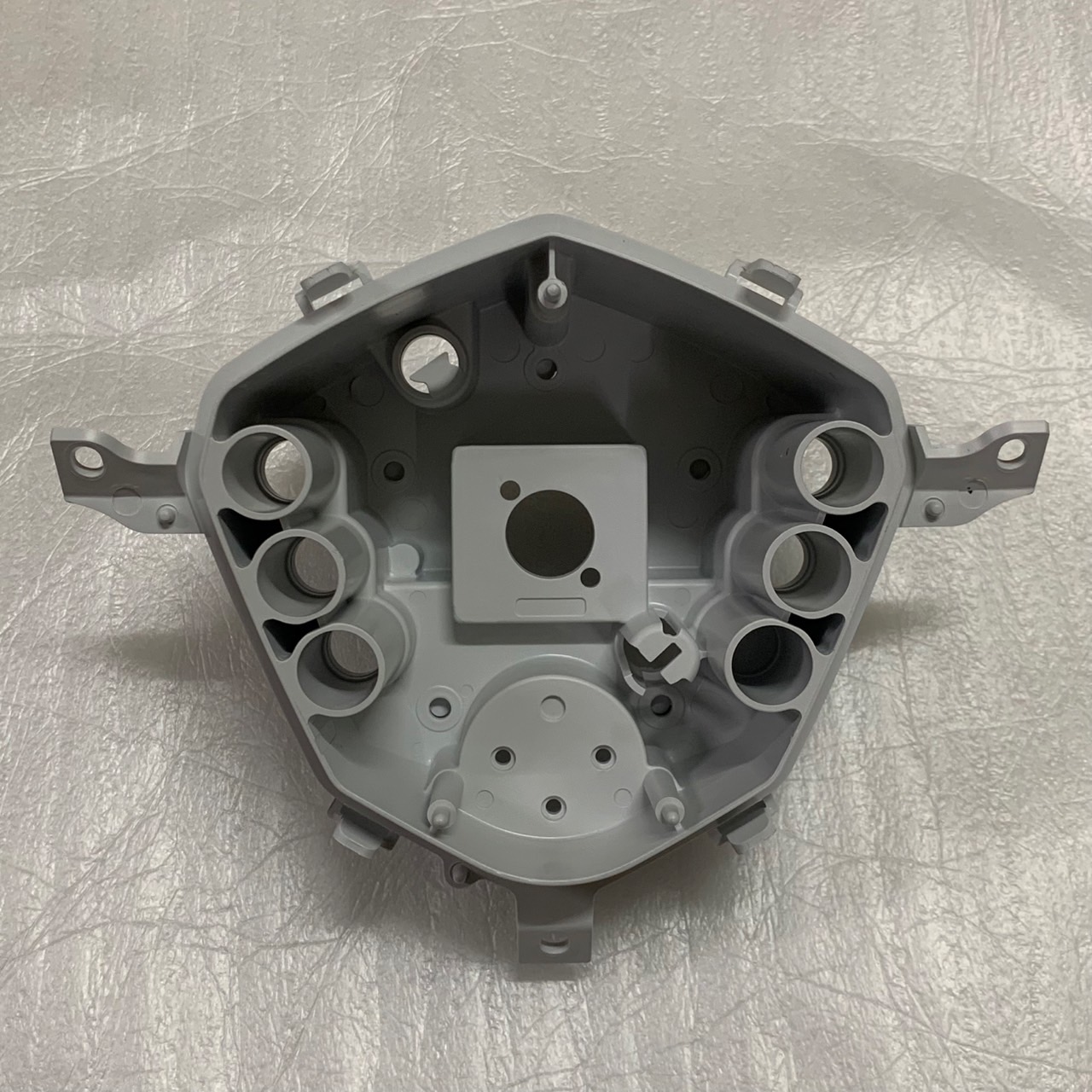 2SX-H3572-00 ฝาครอบเรือนไมล์ล่าง GT125 2015-2023 อะไหล่แท้ YAMAHA