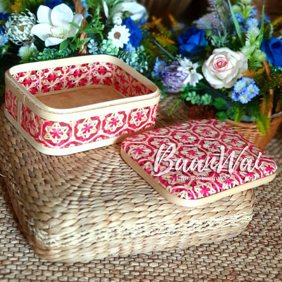 กล่องไม้ไผ่ ลายพิกุล ขนาด 20*25*8 cm