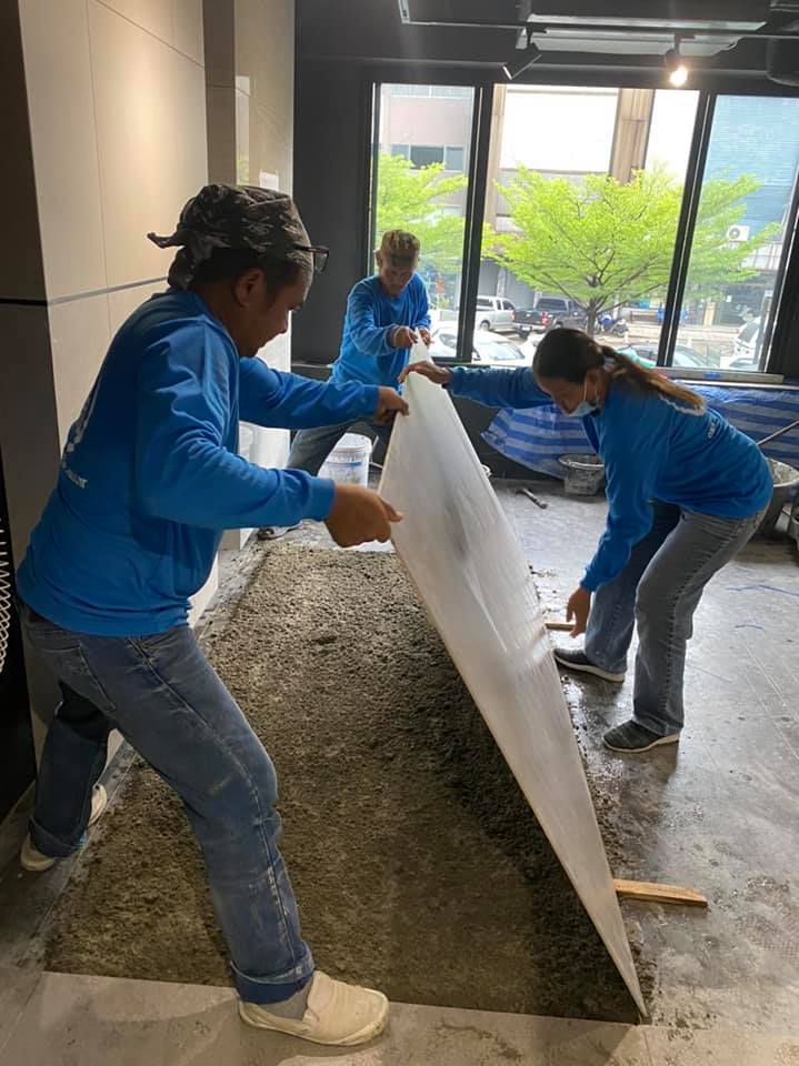 รับเหมาติดตั้ง กระเบี้อง หินอ่อน ขนาด 120x240 cm