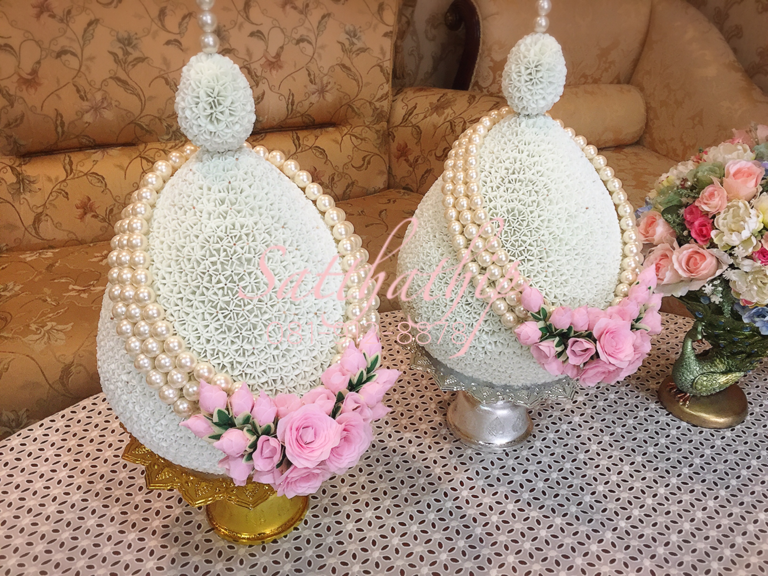 พานพุ่ม - พานพุ่มสักการะ - พานพุ่มดอกรัก - พานพุ่มดอกรักประดิษฐ์ (พลาสติก) - พานพุ่มสีขาว - Panpum