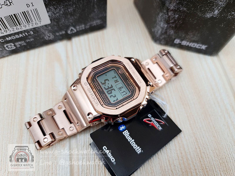 CASIO G-SHOCK นาฬิกาข้อมือ นาฬิกากันน้ำ นาฬิกาของแท้ ประกันศูนย์ CMG 1 ปี รุ่น GMW-B5000GD-4D