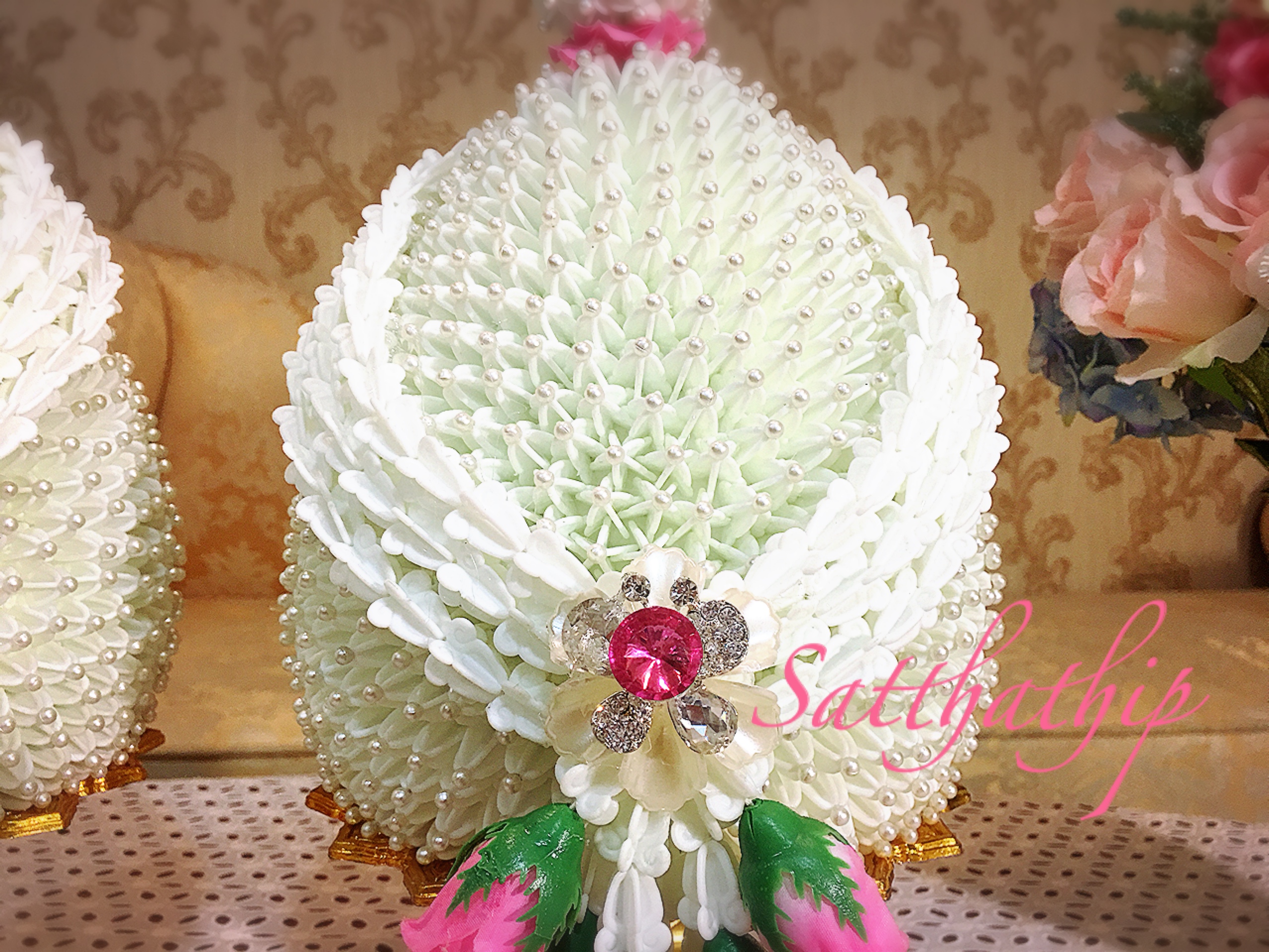 พานพุ่ม - พานพุ่มสักการะ - พานพุ่มดอกรัก - พานพุ่มดอกรักประดิษฐ์ (พลาสติก) - พานพุ่มสีขาว - Panpum