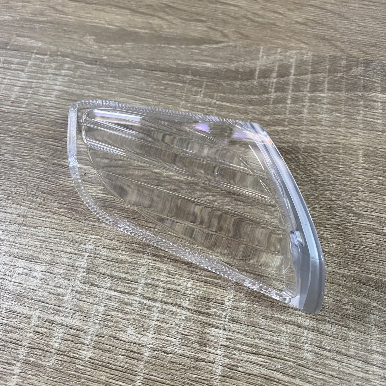 33302-KPW-901 เลนส์ไฟเลี้ยวหน้าด้านขวา DREAM125,2002,2007 M อะไหล่แท้ HONDA