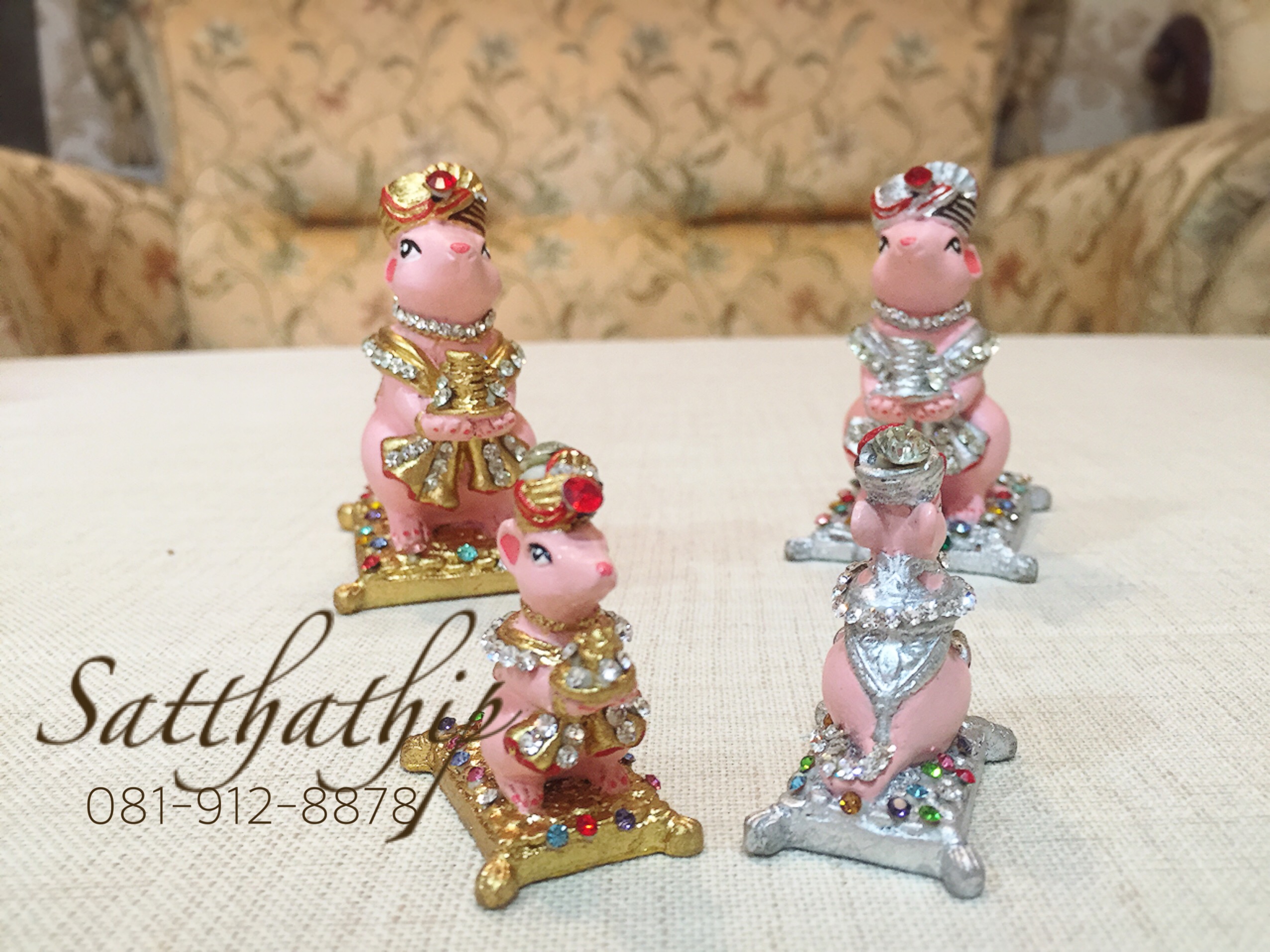 [สินค้าหมด - sold out***] หนูมุสิกะ บริวารแห่งพระพิฆเนศ/หนูถวายพระพิฆเนศ ประดับคริสตัล (นพเก้า) - Ganesha: Lord of Success