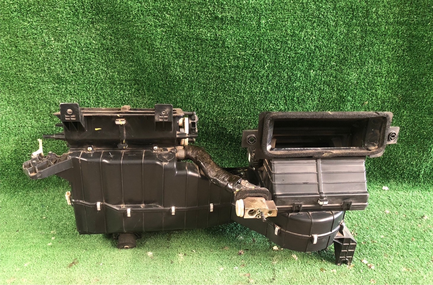 แอร์รถยต์ Ford Ranger 2011