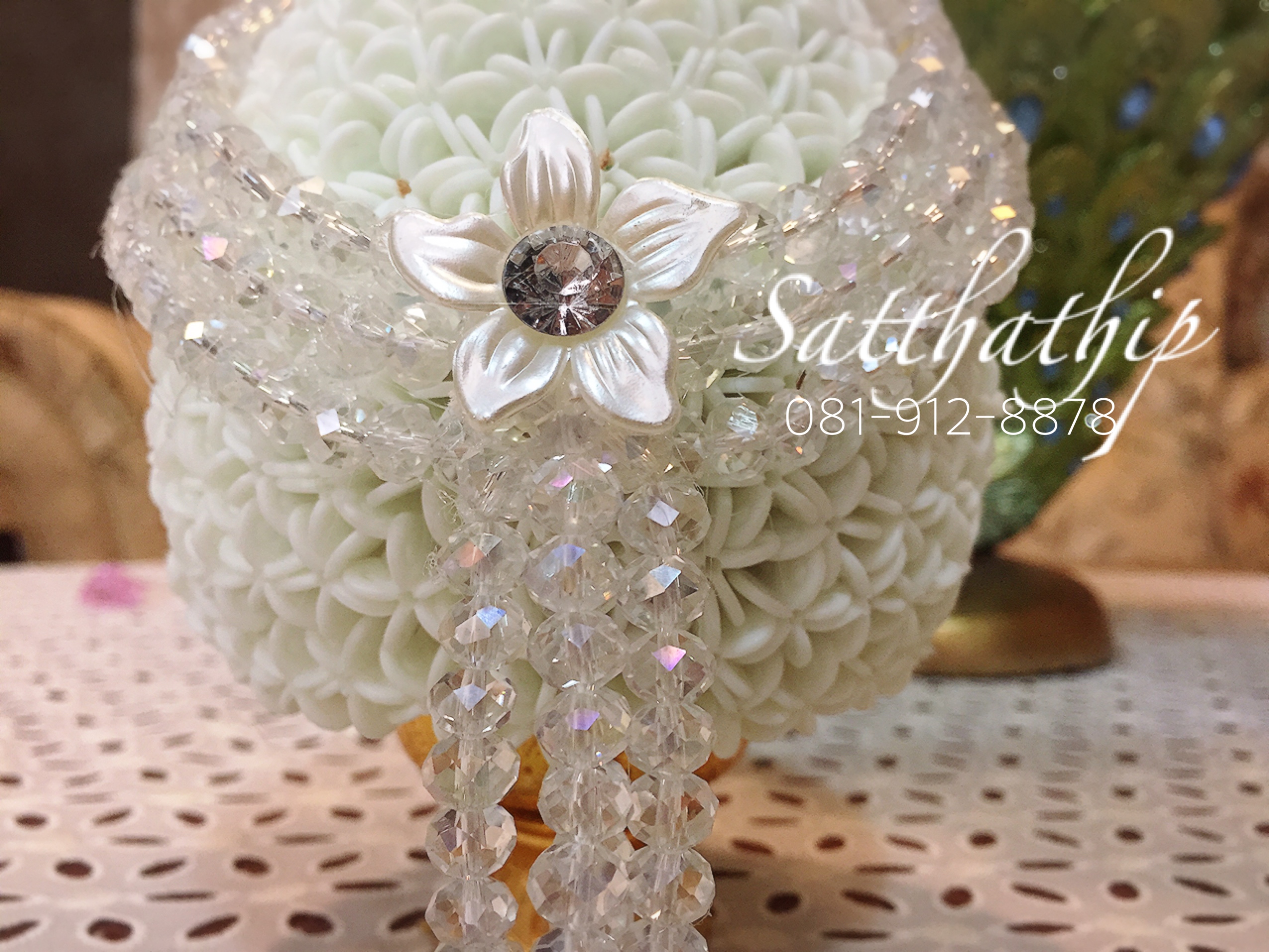 พานพุ่ม - พานพุ่มสักการะ - พานพุ่มดอกรัก - พานพุ่มดอกรักประดิษฐ์ (พลาสติก) - พานพุ่มสีขาว - Panpum