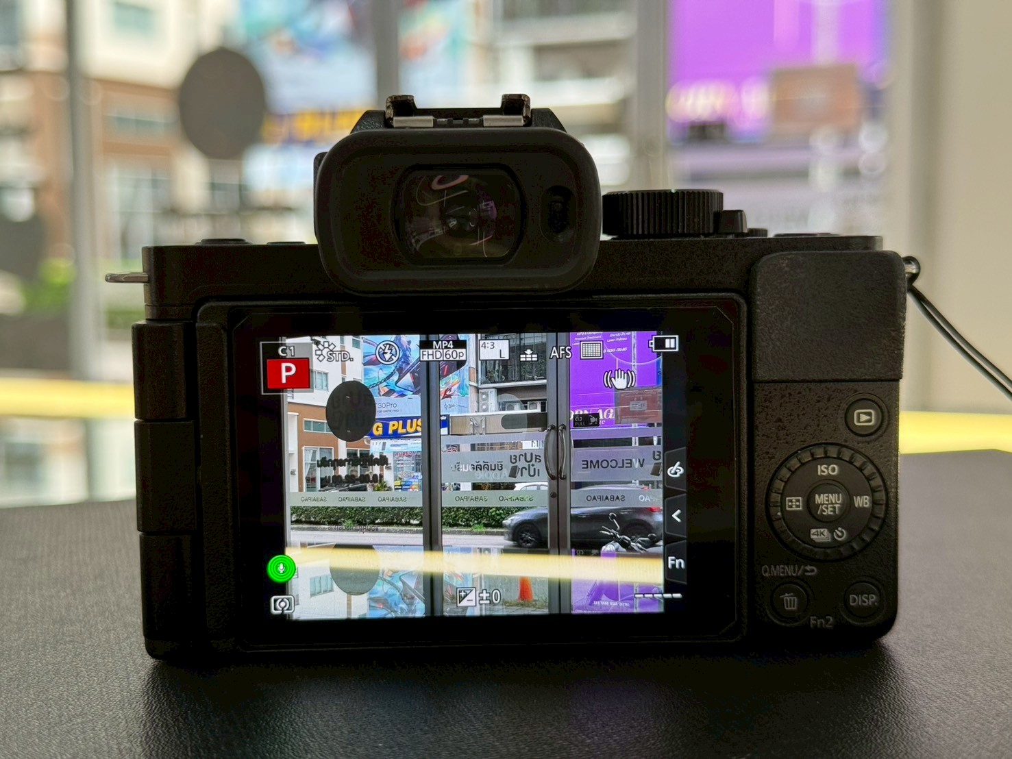 Panasonic Lumix G100