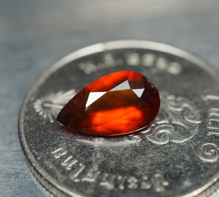 เฮสโซไนต์โกเมน (Hessonite) 1.03 กะรัต