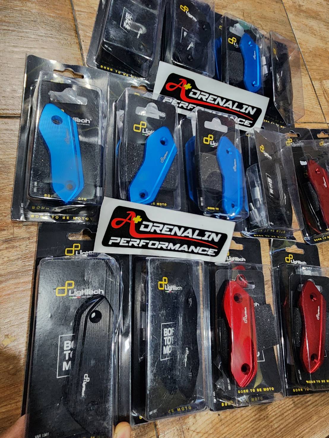 อุดกระจก lightech tmax 560 2025+ แป้นอุดกระจก ของแท้ italy