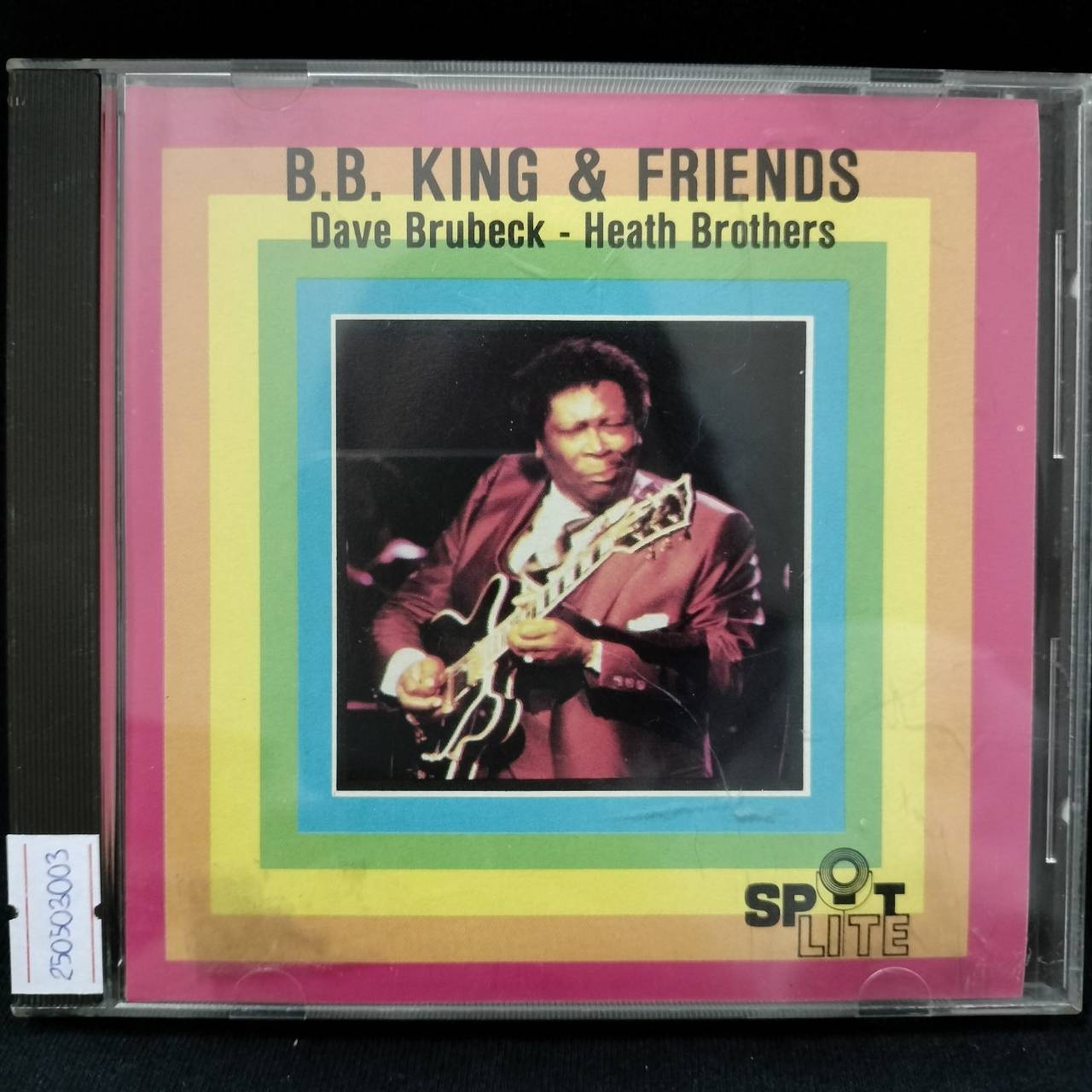 B.B. King, Dave Brubeck, Heath Brothers – B.B. King & Friends / USA / เขี้ยวล็อคถาดกล่องหัก / แผ่นดี
