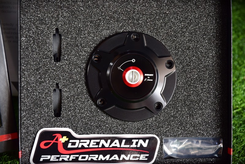 ฝาถังน้ำมัน Ducati performance by Rizoma สำหรับ Panigale 899 1199