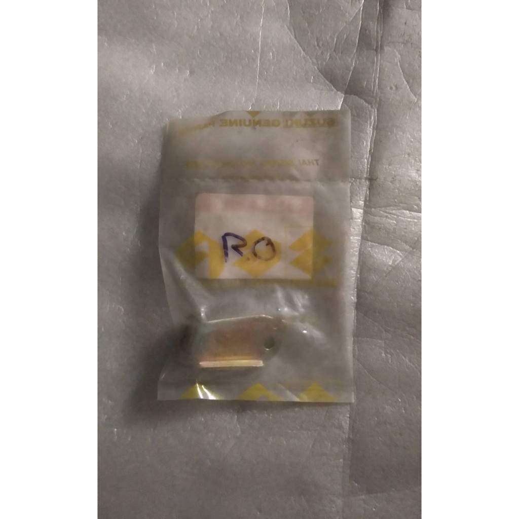 เหล็กยึดบังลม ด้านซ้าย สำหรับรุ่น SWING อะไหล่แท้ SUZUKI 48150-31CF1T000