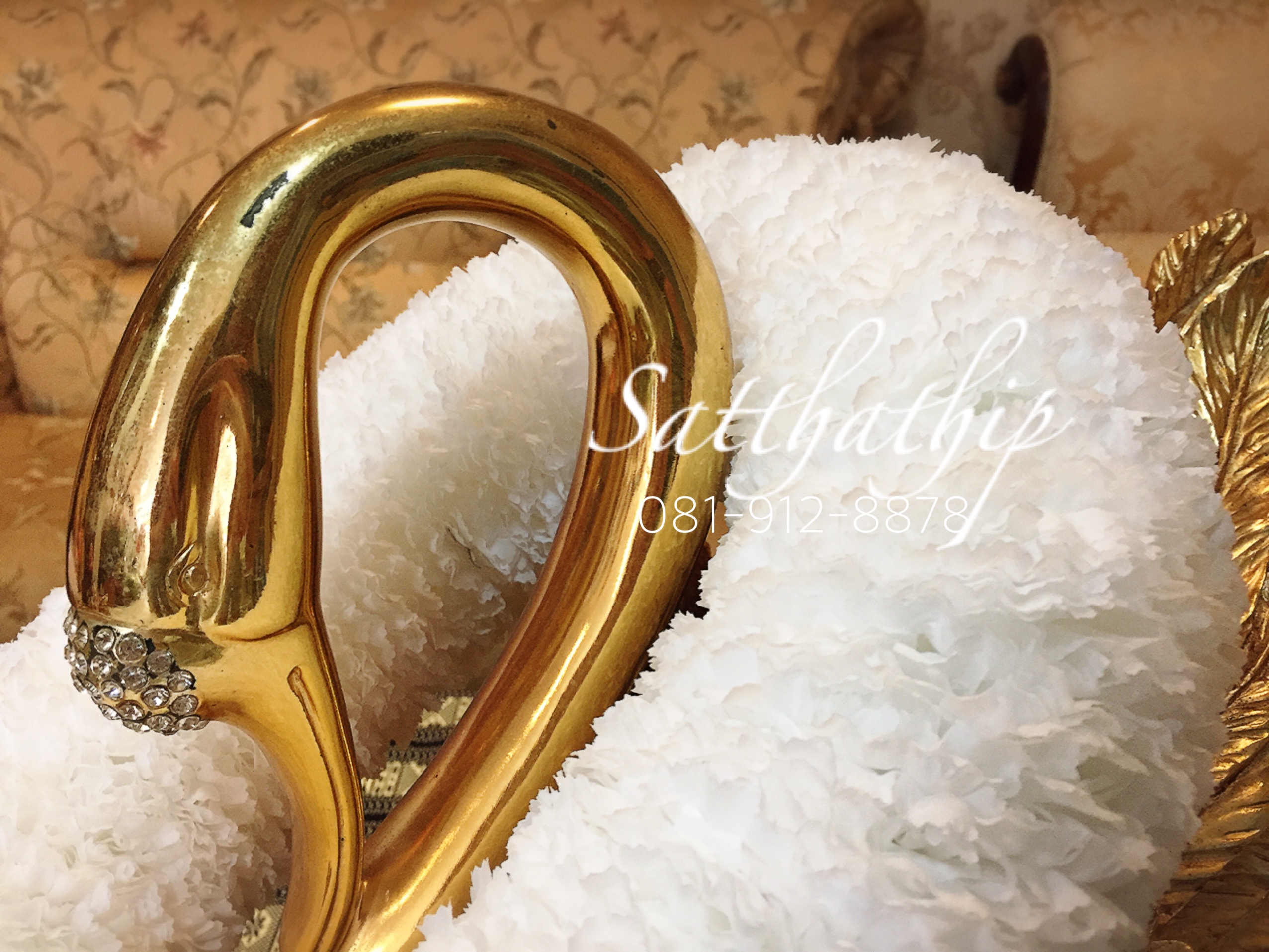 พวงมาลัยผ้า ดอกดาวเรือง สีขาว - พวงมาลัยผ้า - Fabric garland - Marigold garland - Marigold mala