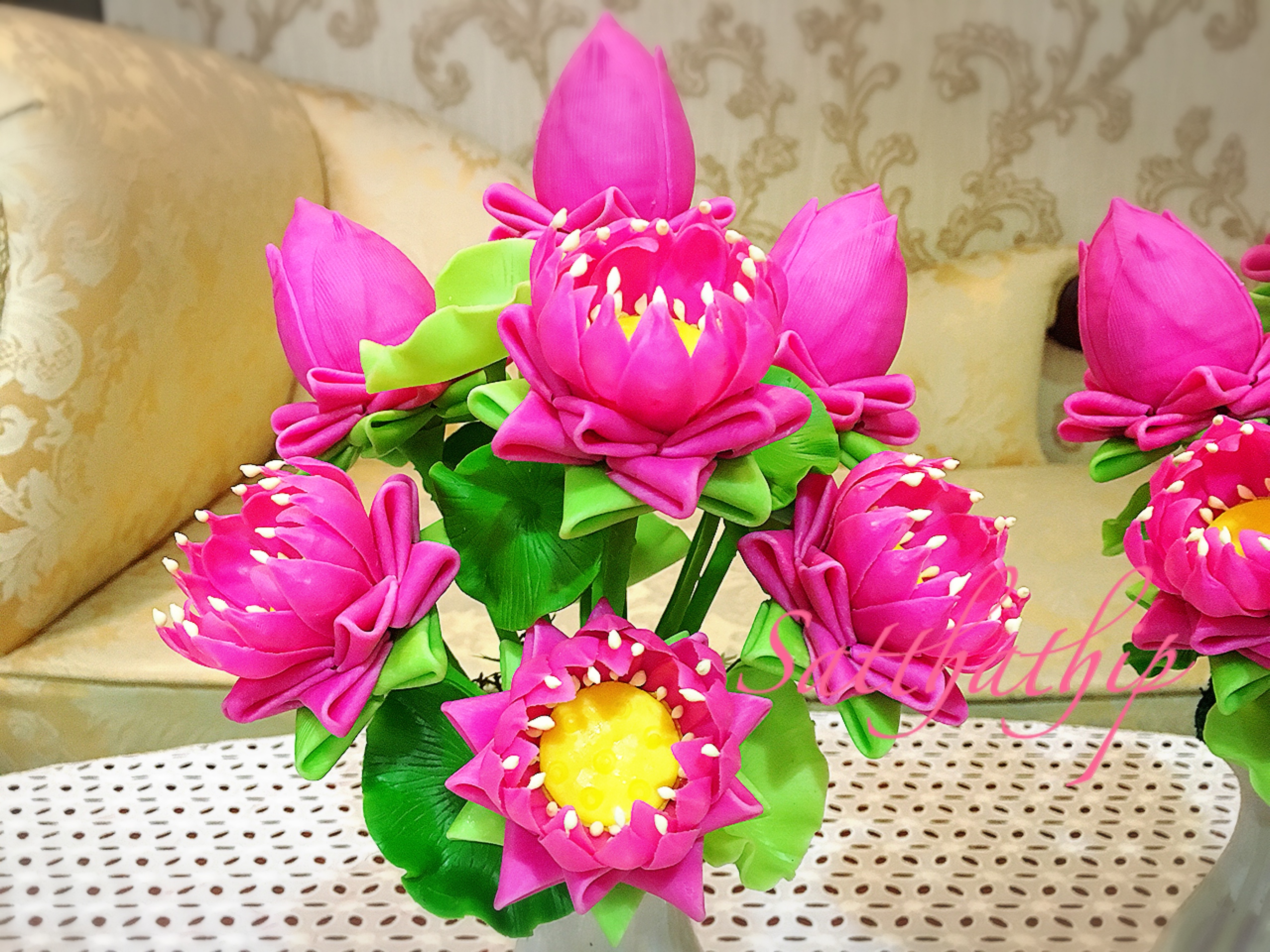 แจกันดอกบัว - ดอกบัวประดิษฐ์ - แจกันดอกบัวพับสีชมพู (ข้างละ 7 ดอก) ประดิษฐ์จากดิน - แจกันดอกบัวประดิษฐ์ - Lotus Flower