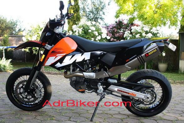ท่อ Akrapovic สำหรับ KTM 690 SMC, 690 ENDURO R (For Exhibition only)