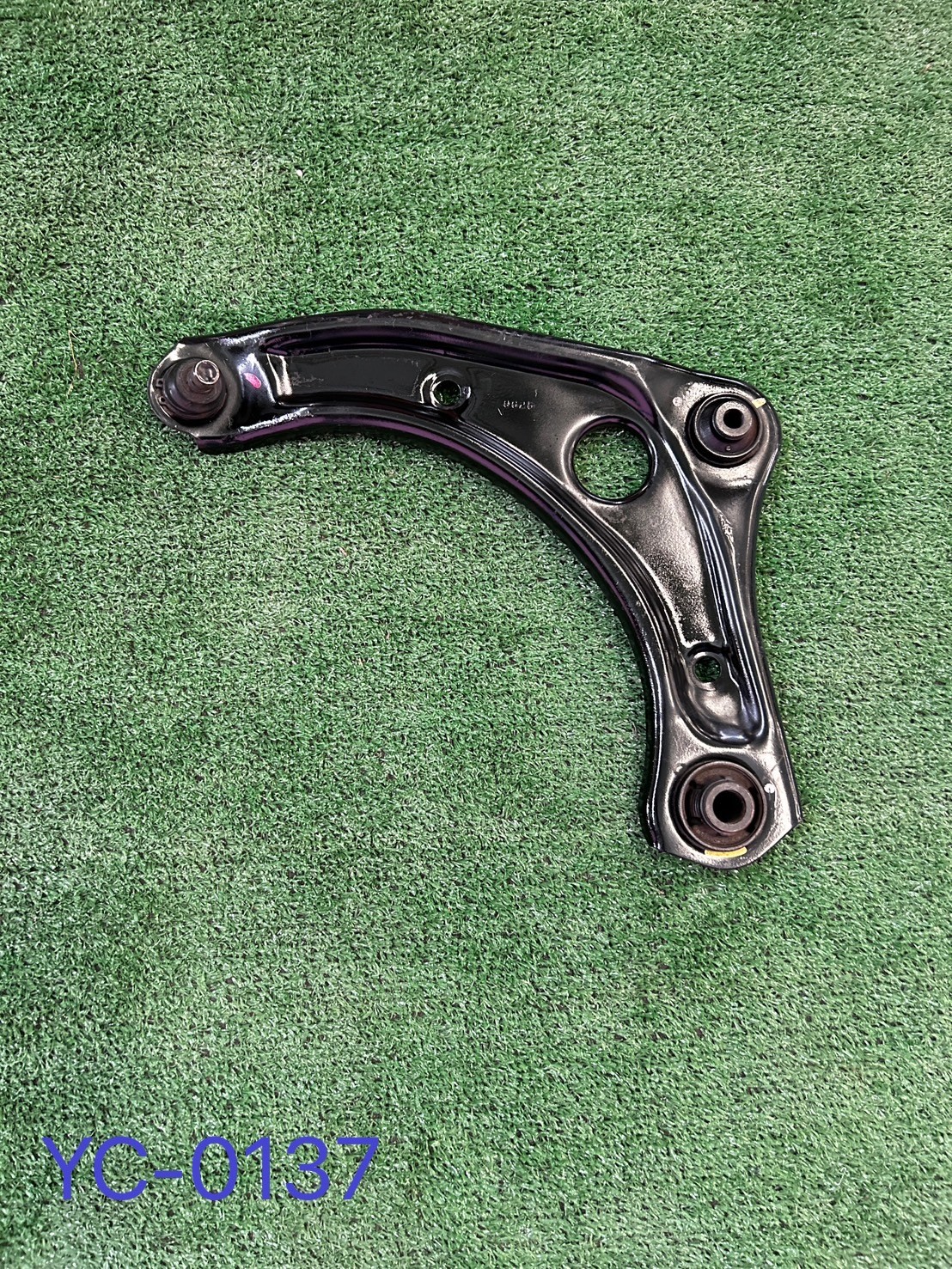 ปีกนกล่าง L Nissan Almera 2011-19 (แท้ถอด)