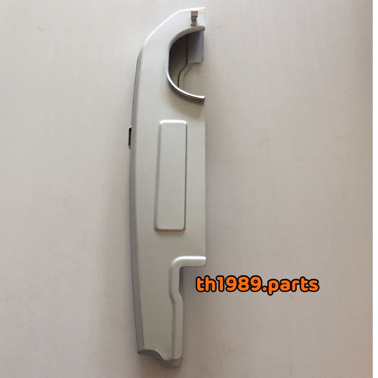 บังโซ่ตัวล่าง สำหรับรุ่น FD125X-B อะไหล่แท้ SUZUKI 61320-20G00-13L