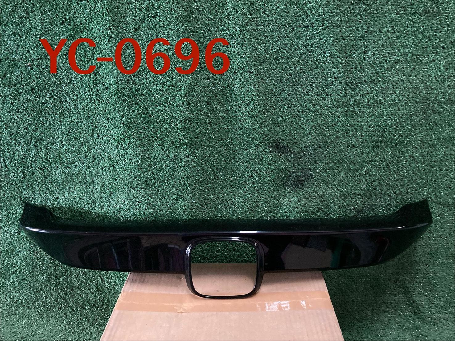 คิ้วหน้ากระจัง Honda Civic 2016-2018 แท้ศูนย์