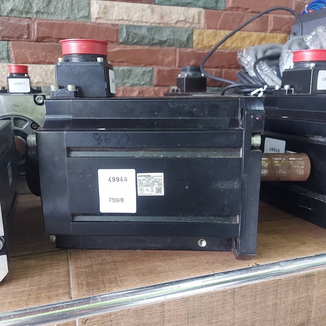 HF-SP702 MITSUBISHI SERVO MOTOR