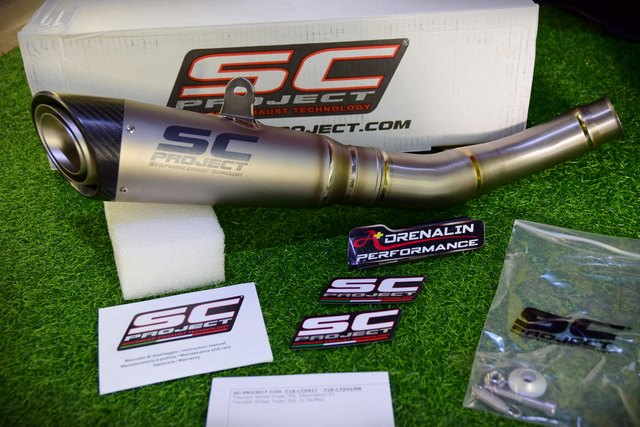 ท่อ SC Project Slip-on รุ่น S1 (คอตรง) สำหรับ Triump Street Triple 765 (For Exhibition only)