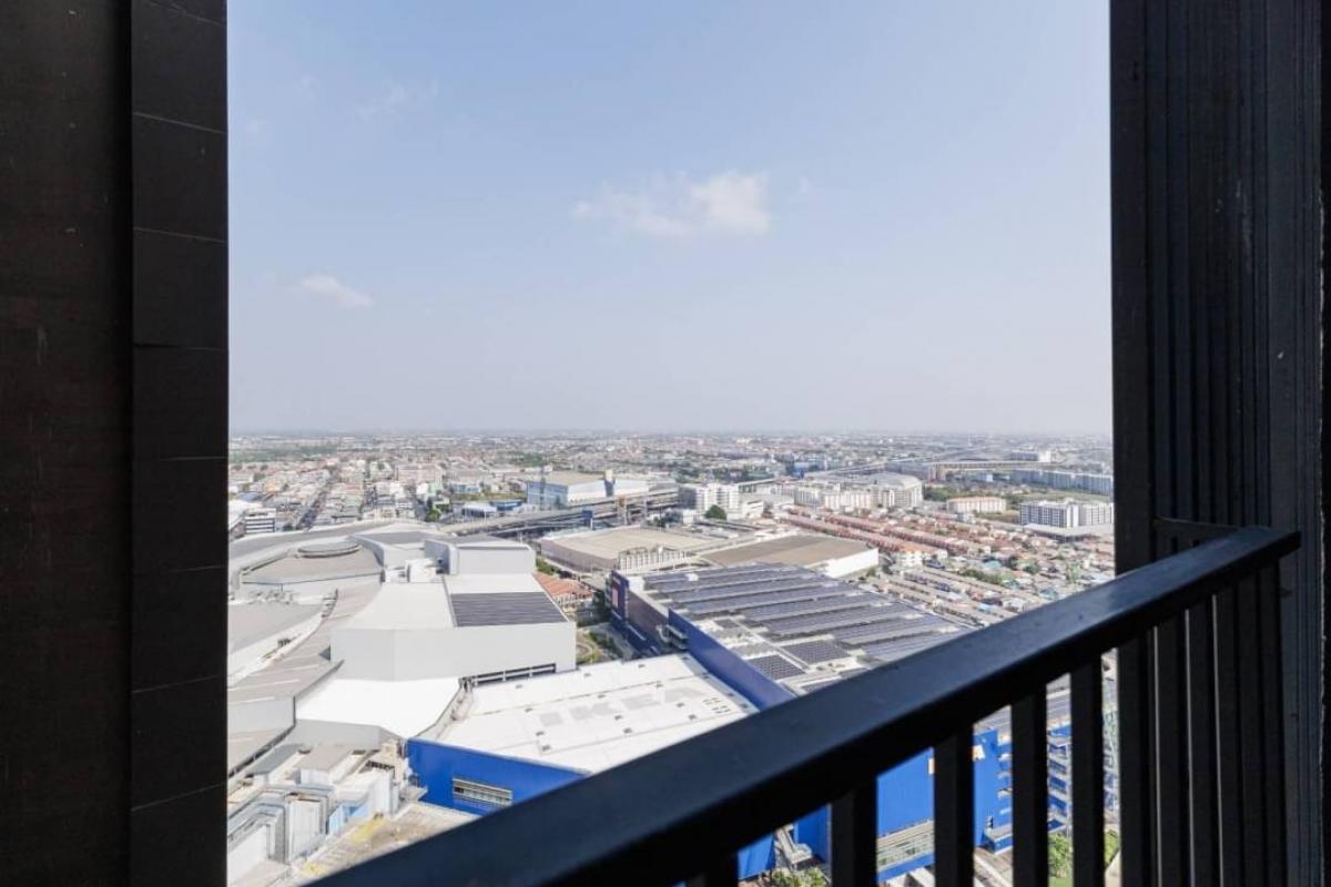 Plum Condo Central Station