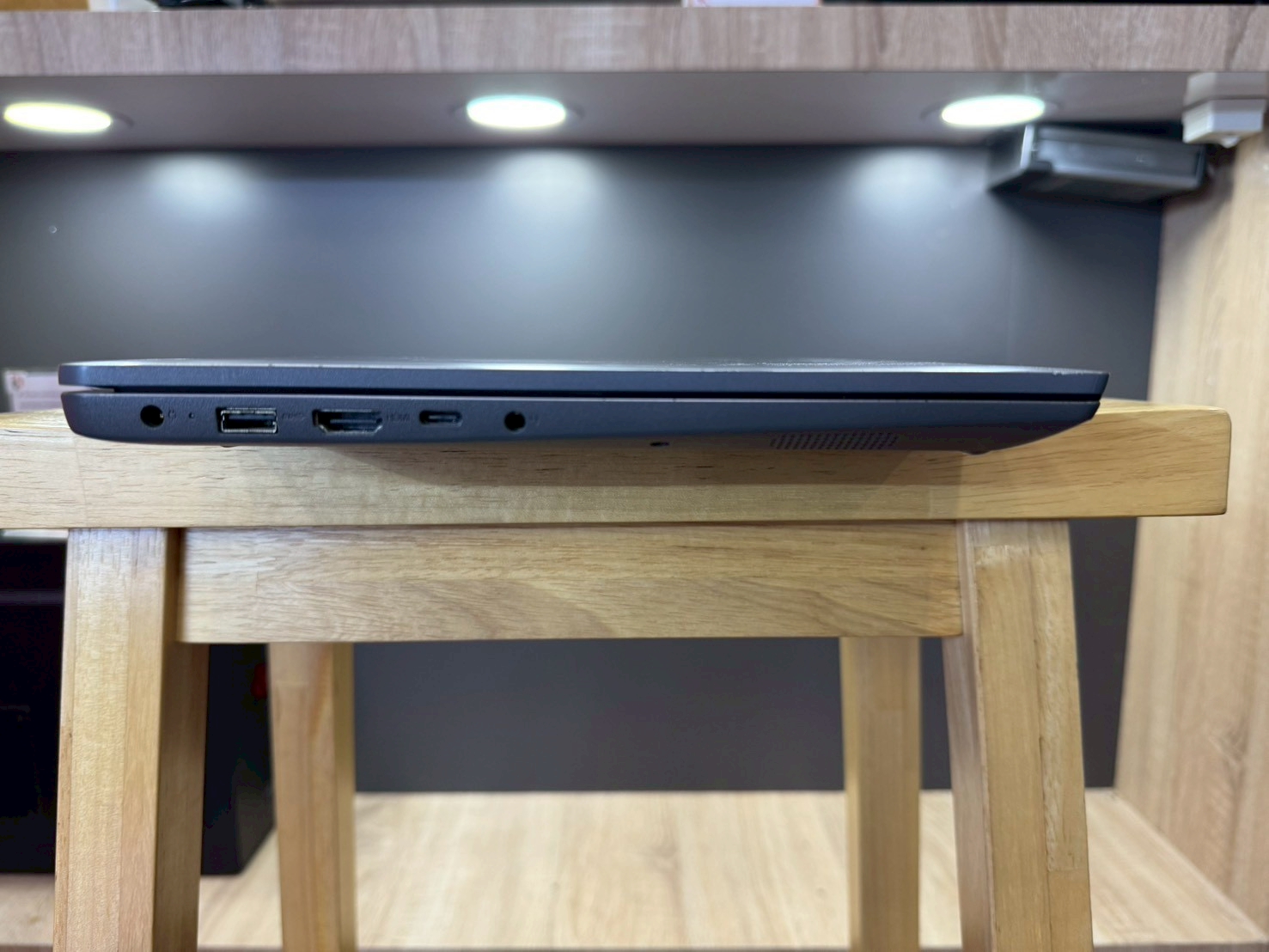 Lenovo IDEAPAD 3 15IAU7-82RK00ABTA (ARCTIC GREY)