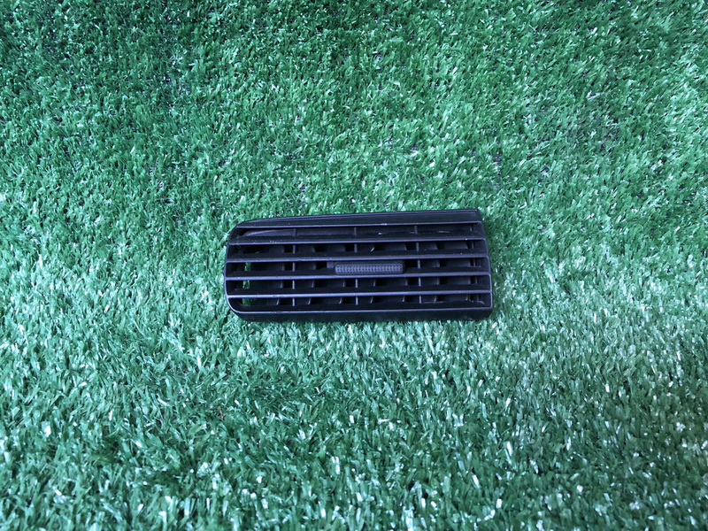 ช่องลมแอร์รถยนต์