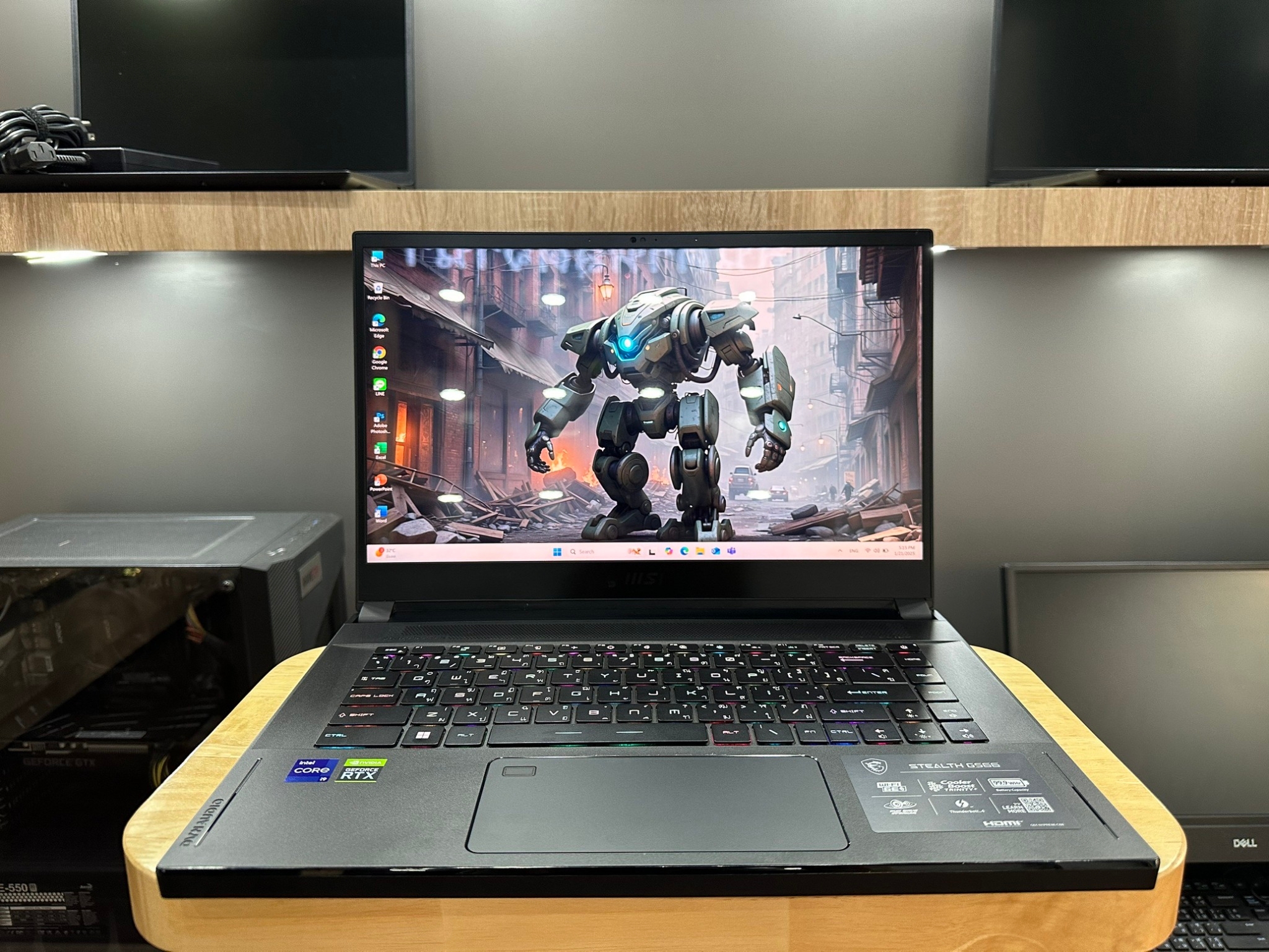 MSI STEALTH GS66 12UHS-253TH (CORE BLACK)