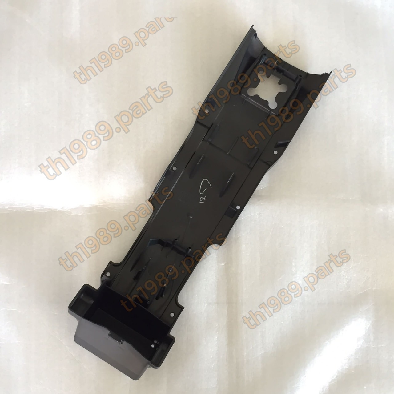 1CK-F1611-00 บังโคลนหลัง (ชิ้นใต้ท้องรถ) R15 ตัวเก่า 2014-2016 อะไหล่แท้ YAMAHA