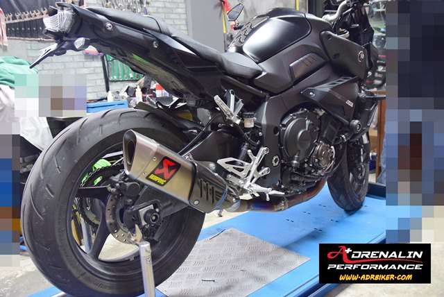 ท่อ Akrapovic ทรง GP สำหรับ MT10 2016+ (For Exhibition only)