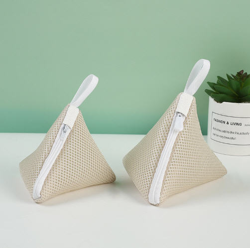 กระเป๋าผ้าใส่เศษเหรียญ,กระเป๋า