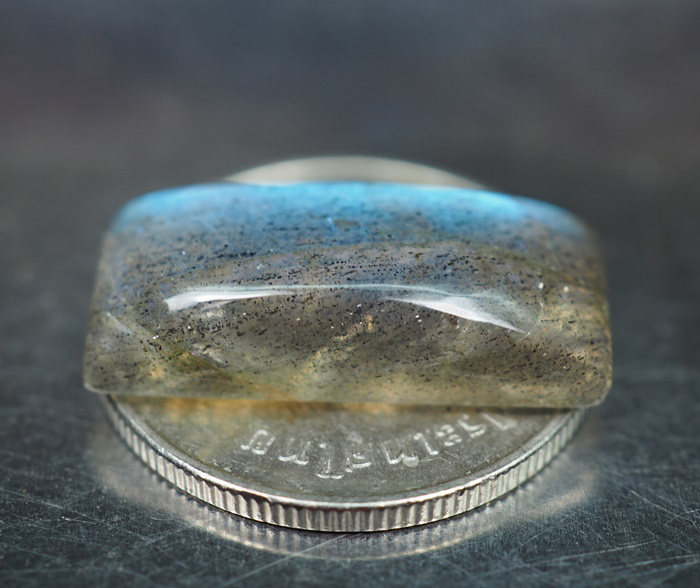 พลอยลาบราโดไรท์ (Labradorite) 9.50 กะรัต