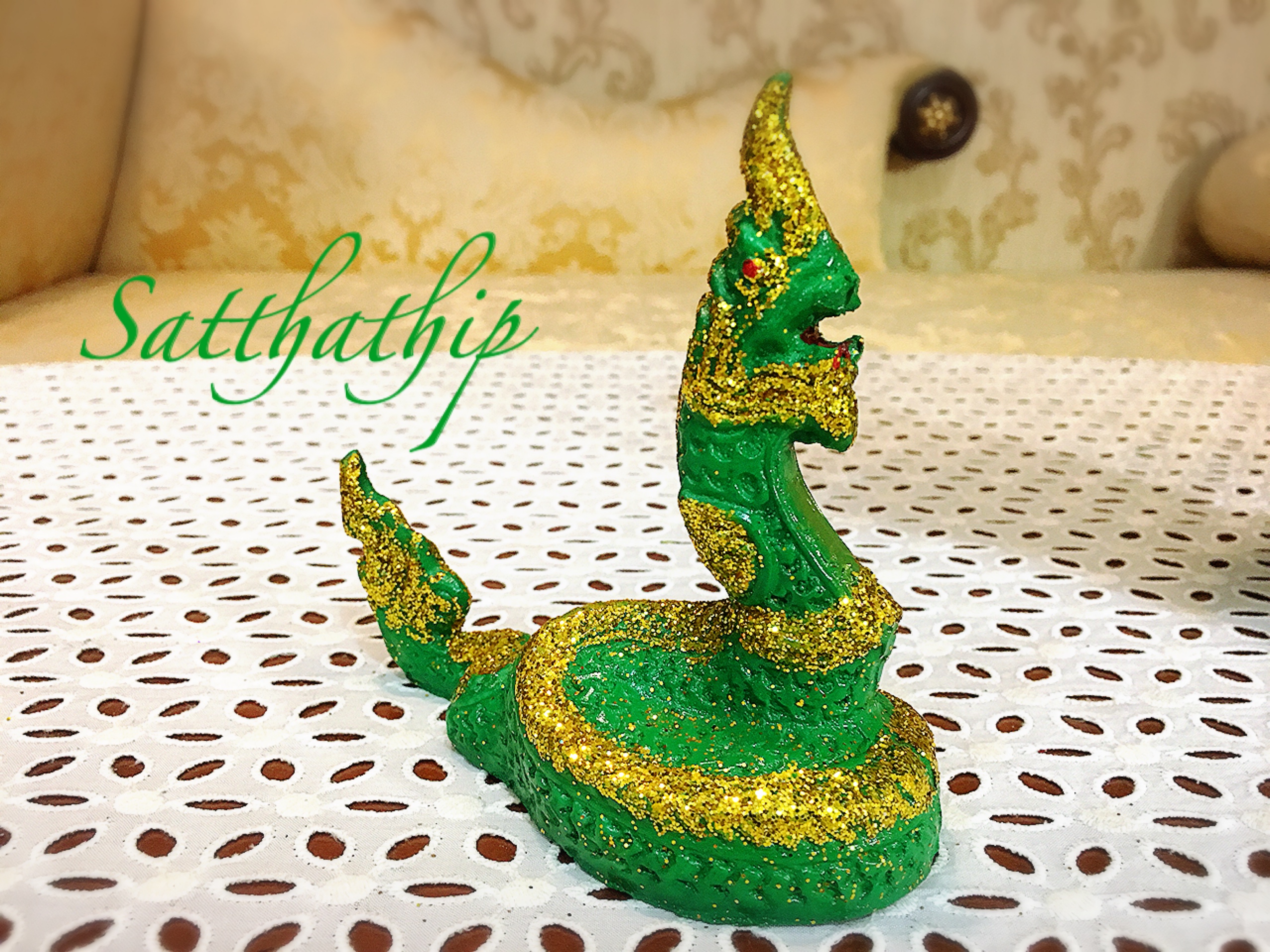 พญานาค (ปูนปั้น ลงสี) - Nāga