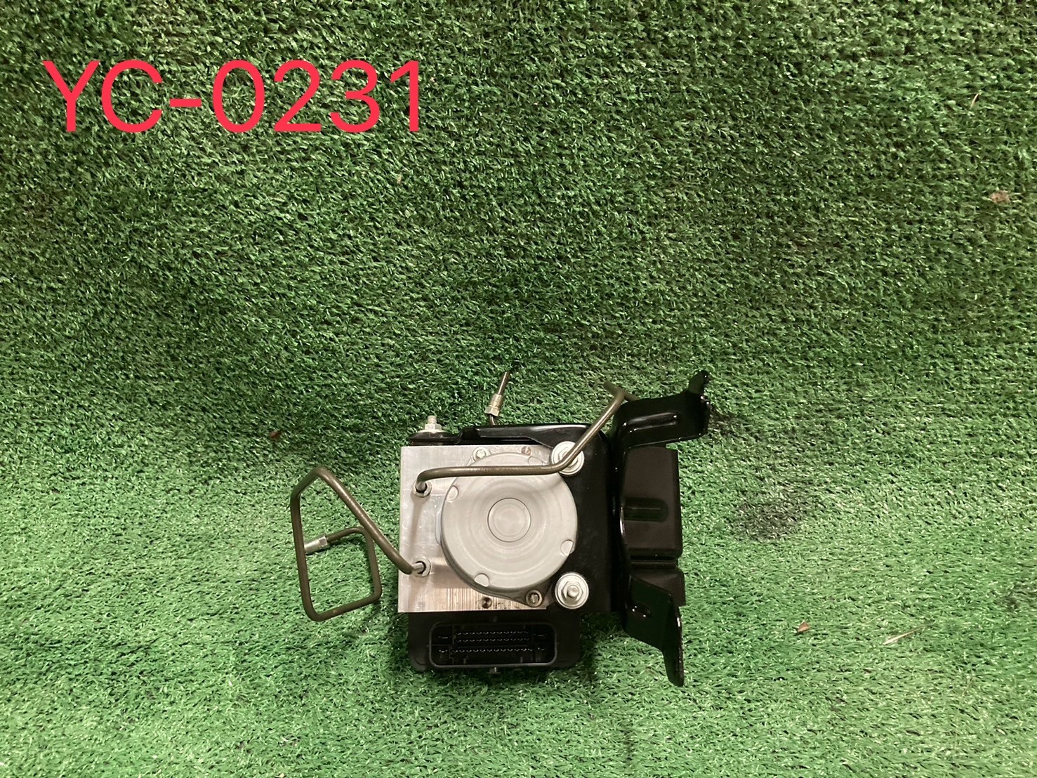 ปั้ม ABS Isuzu D-MAX 2023 แท้ศูนย์