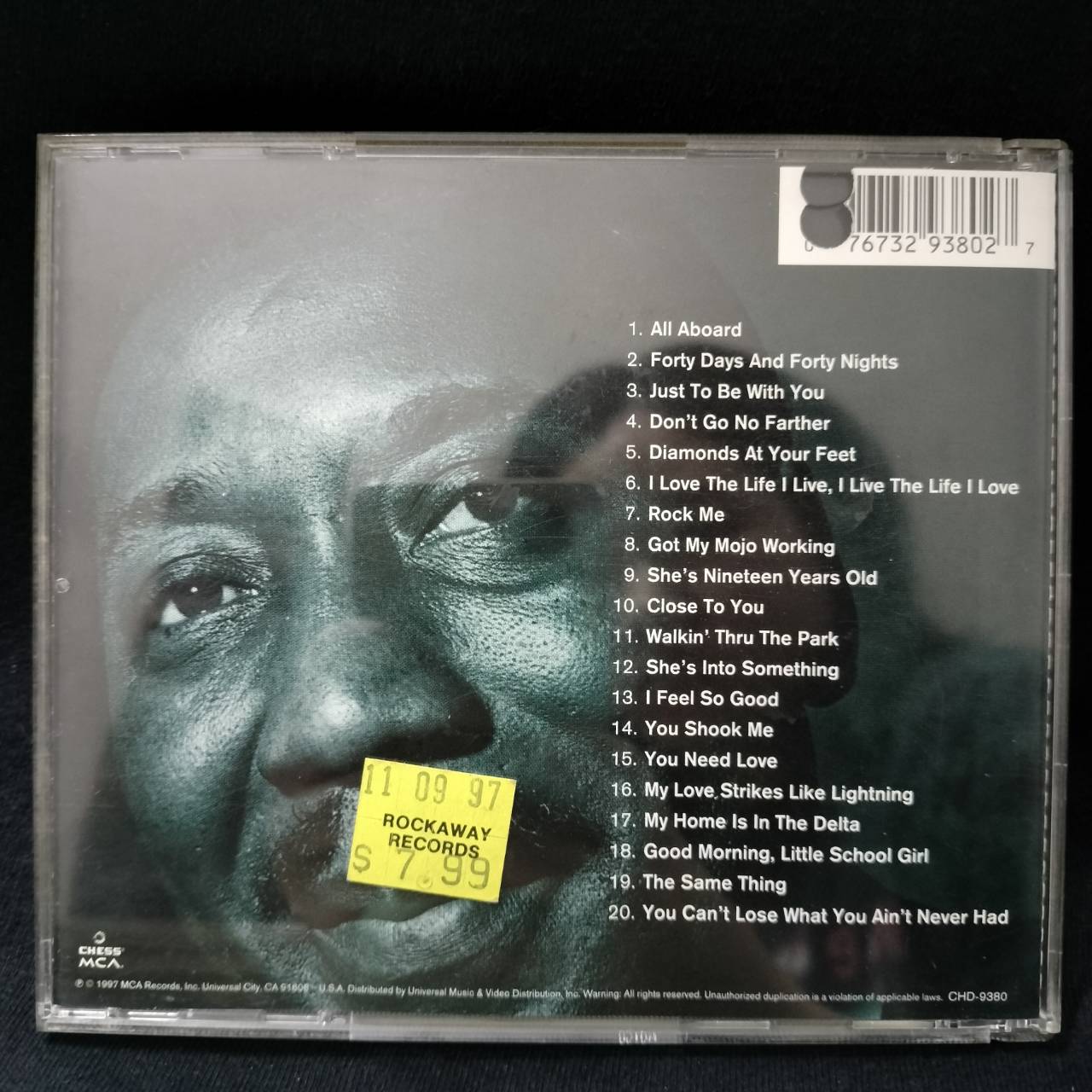 Muddy Waters – His Best 1956 To 1964 / USA / ปกในมีจุดเหลือง / ปกเจาะ / แผ่นดี