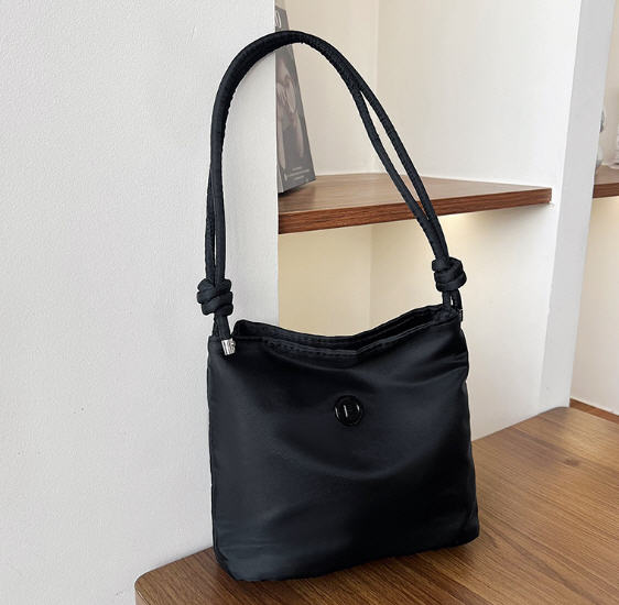 กระเป๋าสะพายผู้หญิง,กระเป๋าผู้หญิง