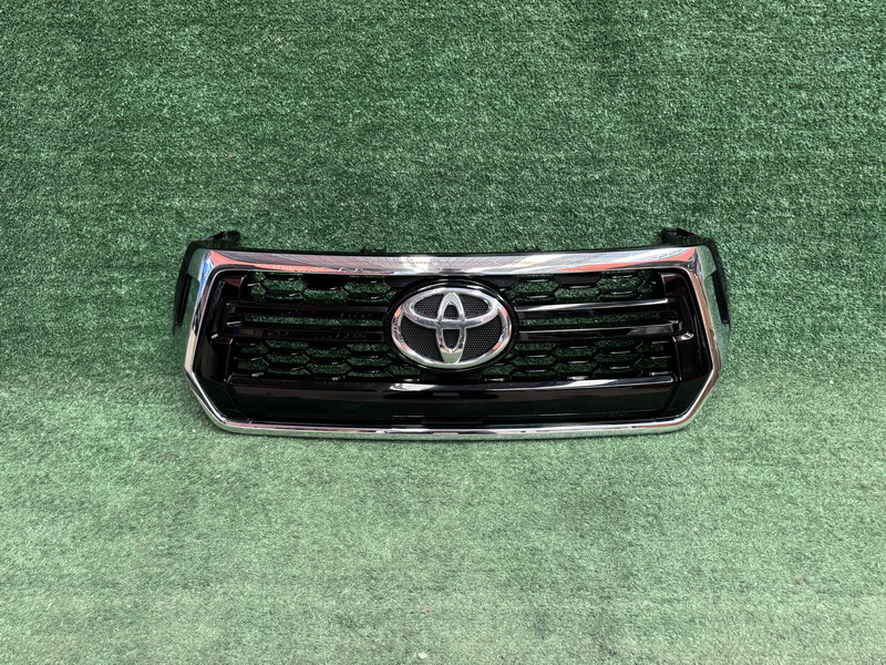 กระจังหน้า โครเมี่ยม Toyota Revo 2018-2019