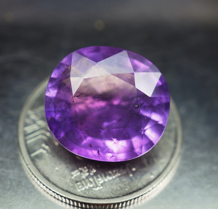 แอเมทิสต์สีม่วง (Purple Amethyst) 8.75 กะรัต