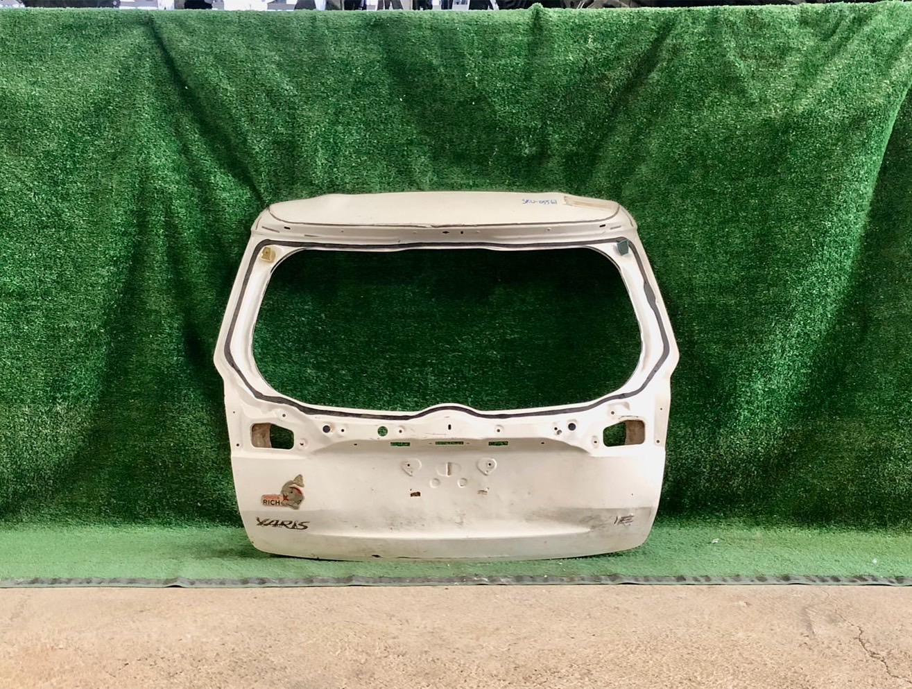 ฝาปิดท้าย Toyota Yaris