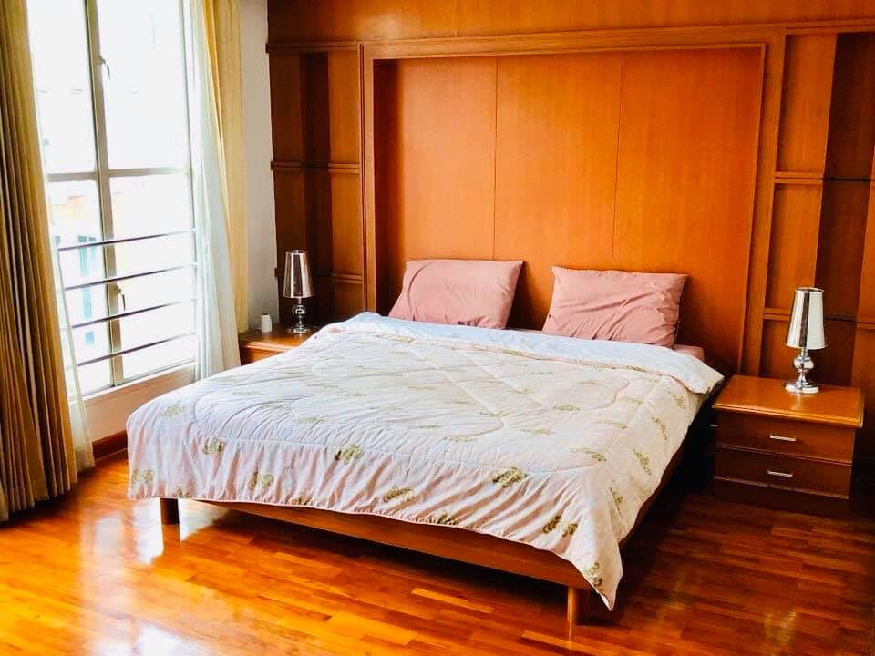 Townhouse Moo Bann Klang Krung Thonglor