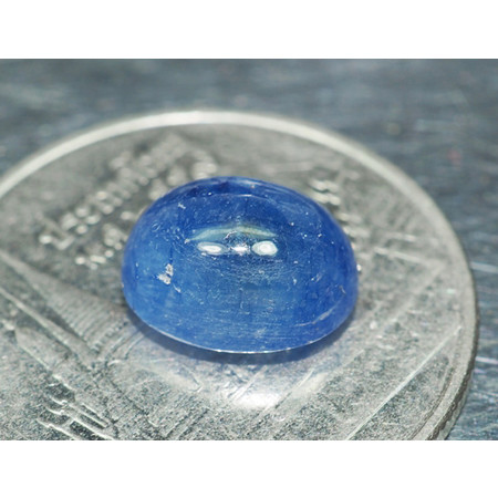 พลอยไพลินหลังเบี้ย (Sapphire) 2.80 กะรัต