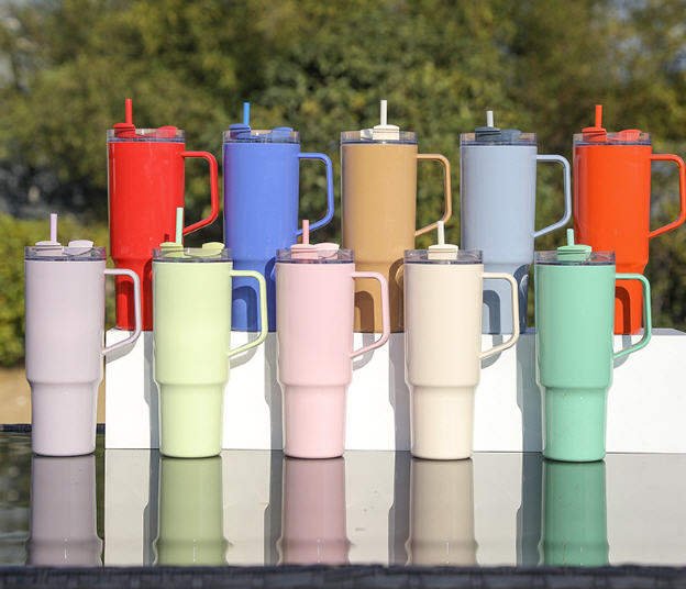 แก้วพลาสติกพร้อมหูจับ,แก้วพลาสติกพร้อมหลอด,2700ml