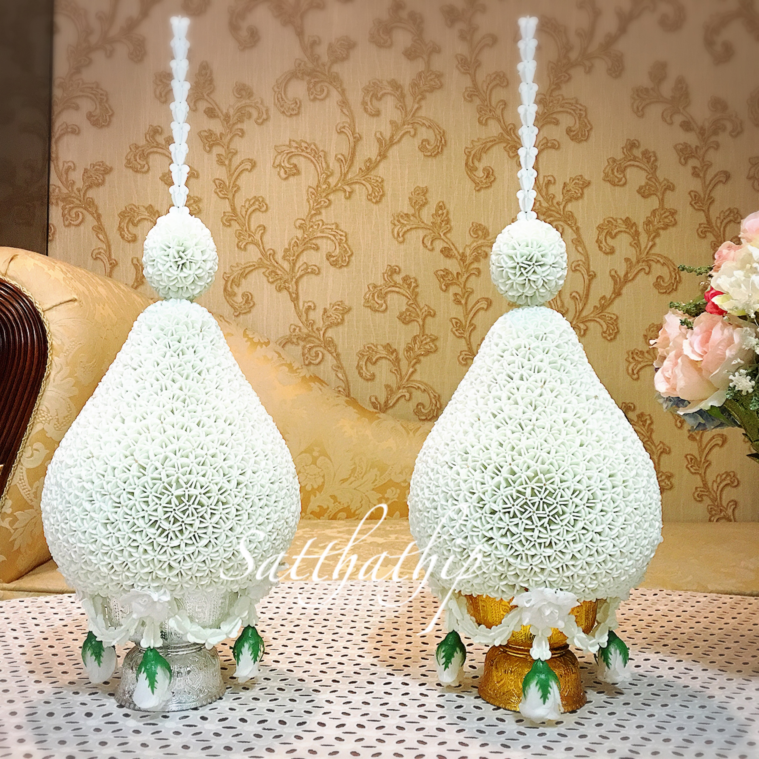 พานพุ่ม - พานพุ่มสักการะ - พานพุ่มดอกรัก - พานพุ่มดอกรักประดิษฐ์ (พลาสติก) - พานพุ่มสีขาว - Panpum