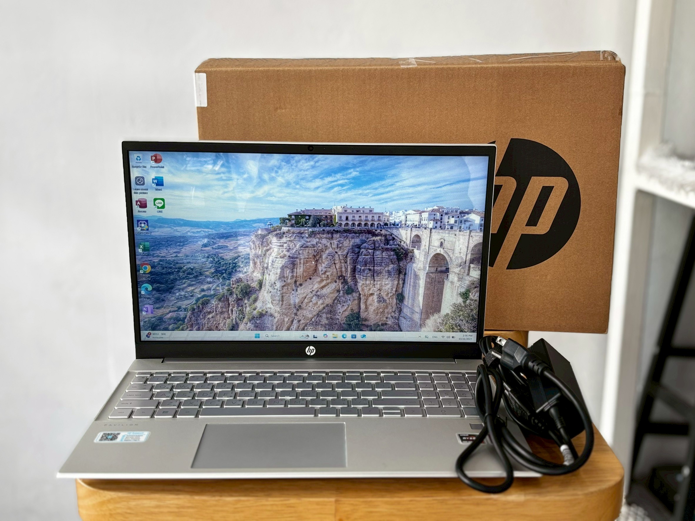 HP PAVILION 15-EH3045AU (NATURAL SILVER)