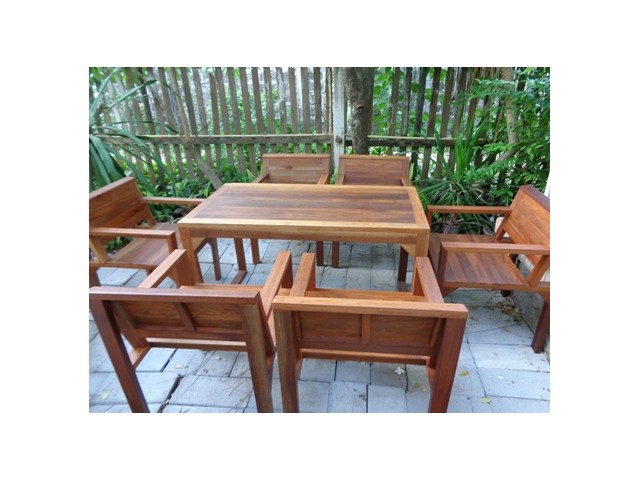 ชุดโต๊ะเก้าอี้สนามร้านอาหาร 6 ที่นั่ง วางกลางแจ้งได้