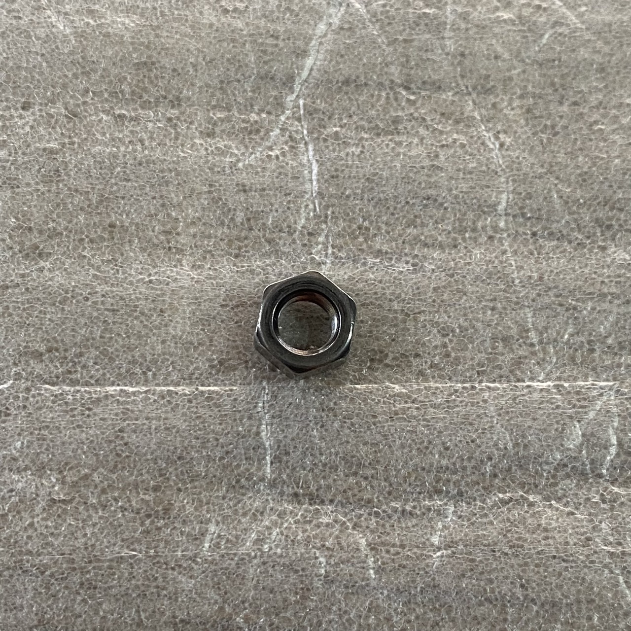 90170-05803 น๊อตล็อคสกรูปรับตั้งวาล์ว MIO125I , TTX, GT125, R15, FINO อะไหล่แท้ YAMAHA