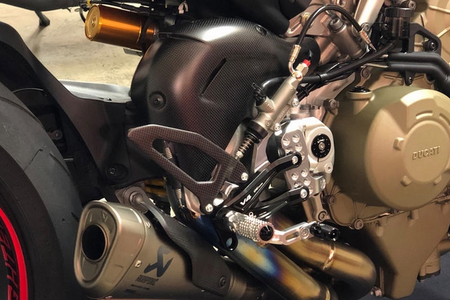 ท่อ Akrapovic Slip on และ ฟูล สำหรับ Street fighter V4 2019+ (For Exhibition only)