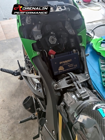 แบตเตอรี่ Dynavolt รุ่น mg10zsc แบบเจล สำหรับ R1 / R1M 2015+