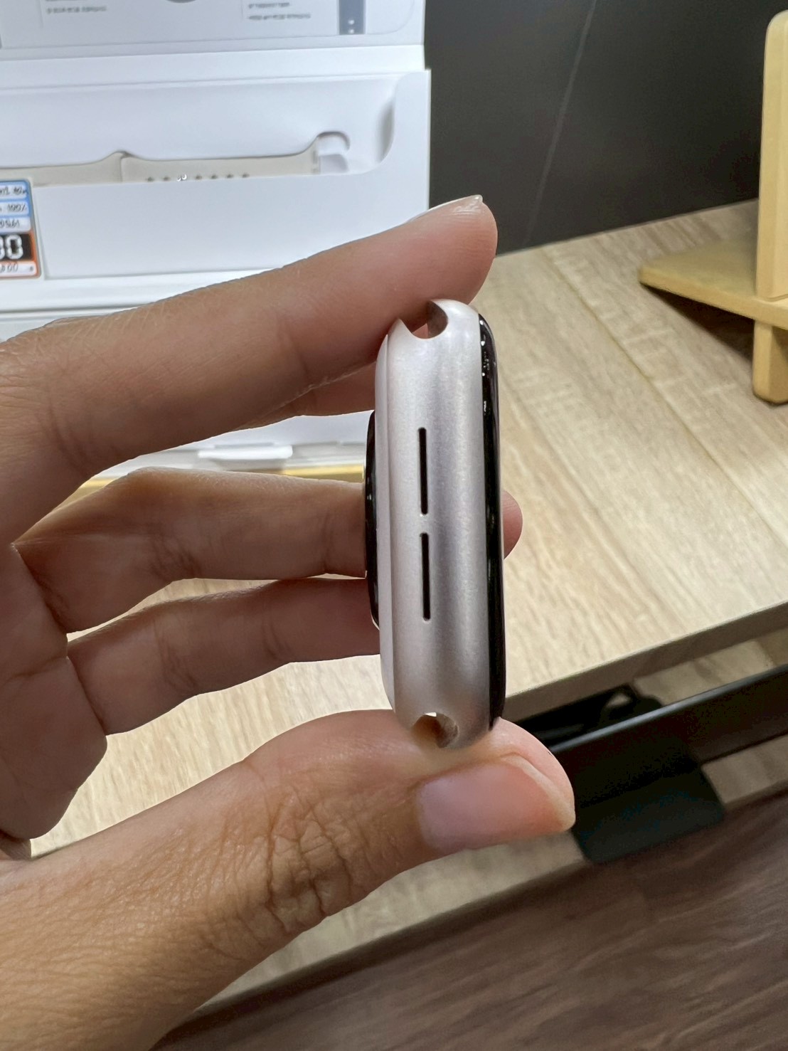 Apple Watch SE GPS อะลูมิเนียม 40 มม. (GEN 2) สี Starlight